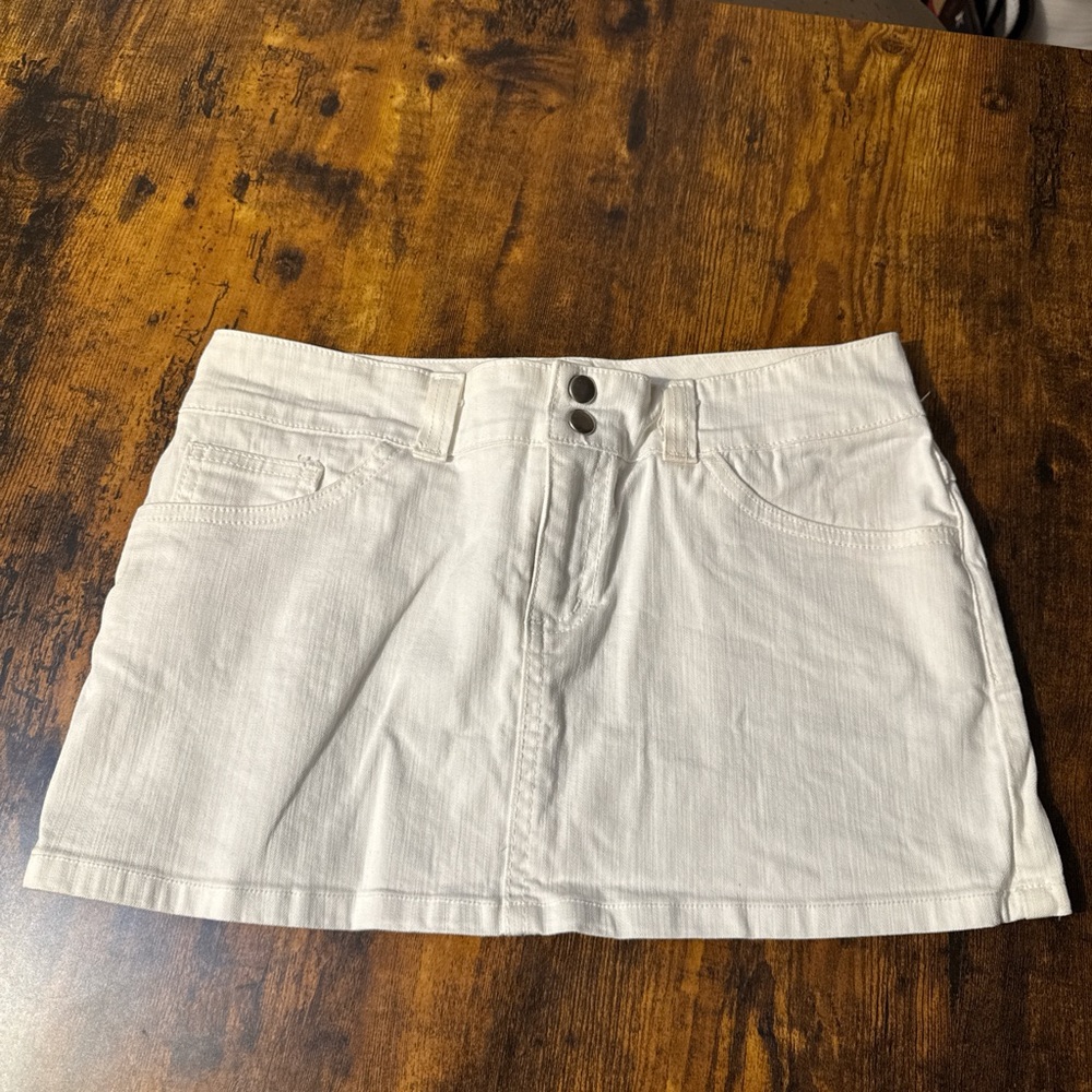 Forever 21 Cream Mini Skirt